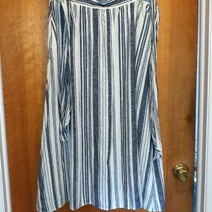MIDI length lightweight striped Skirt Sz M 8-10.  Side pockets.